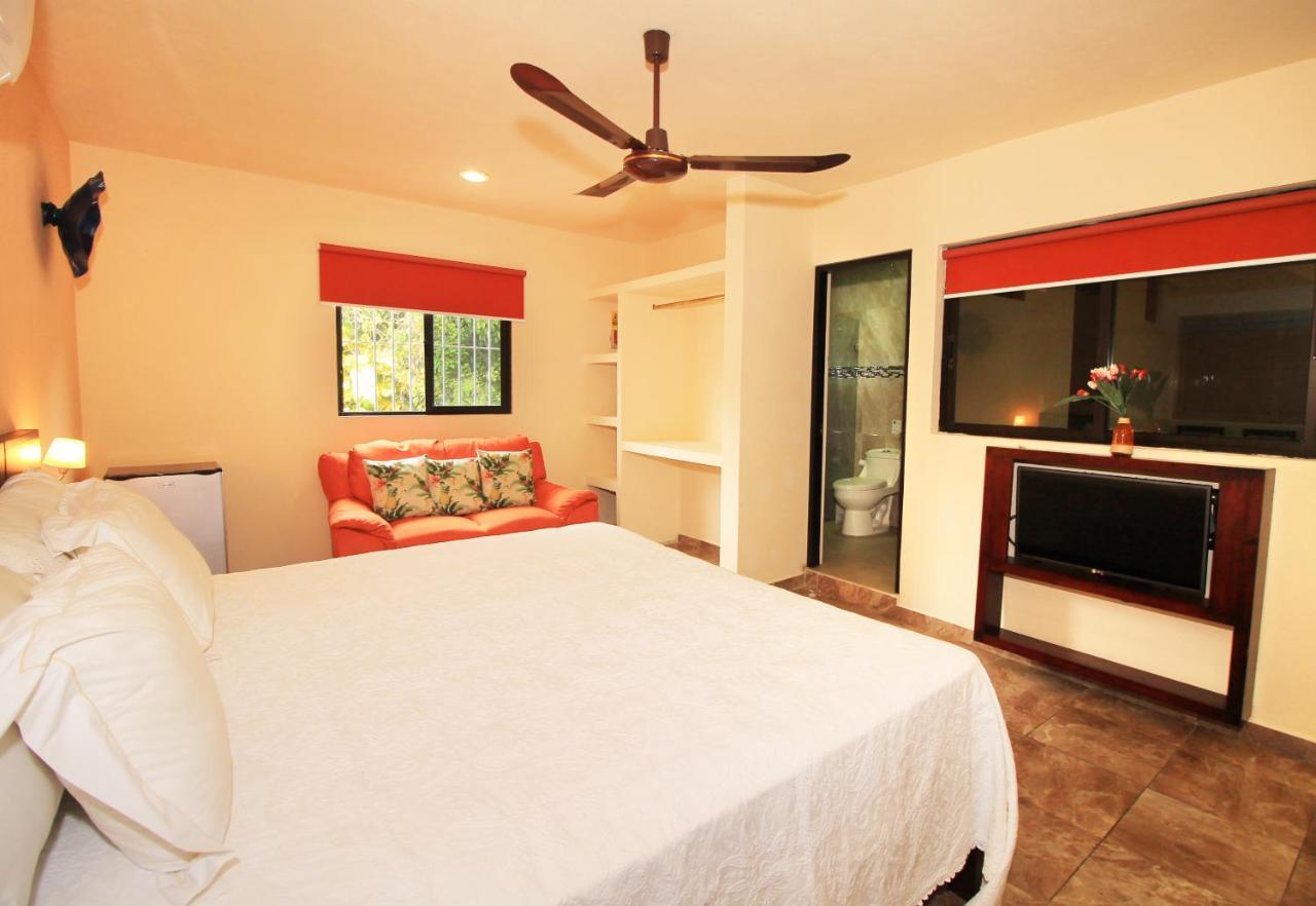 Papagayo Hotel Boutique Playa del Carmen Eksteriør billede A bedroom at the hotel