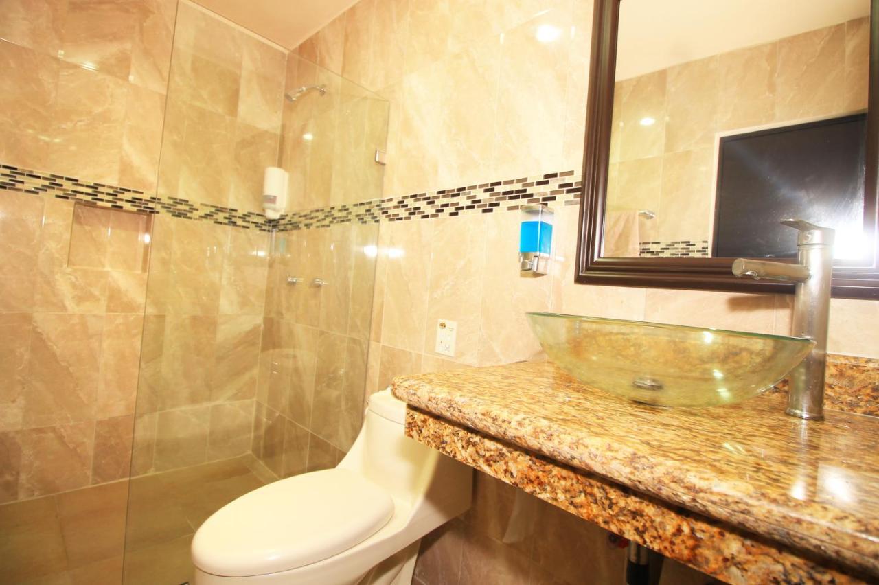 Papagayo Hotel Boutique Playa del Carmen Eksteriør billede Bathroom
